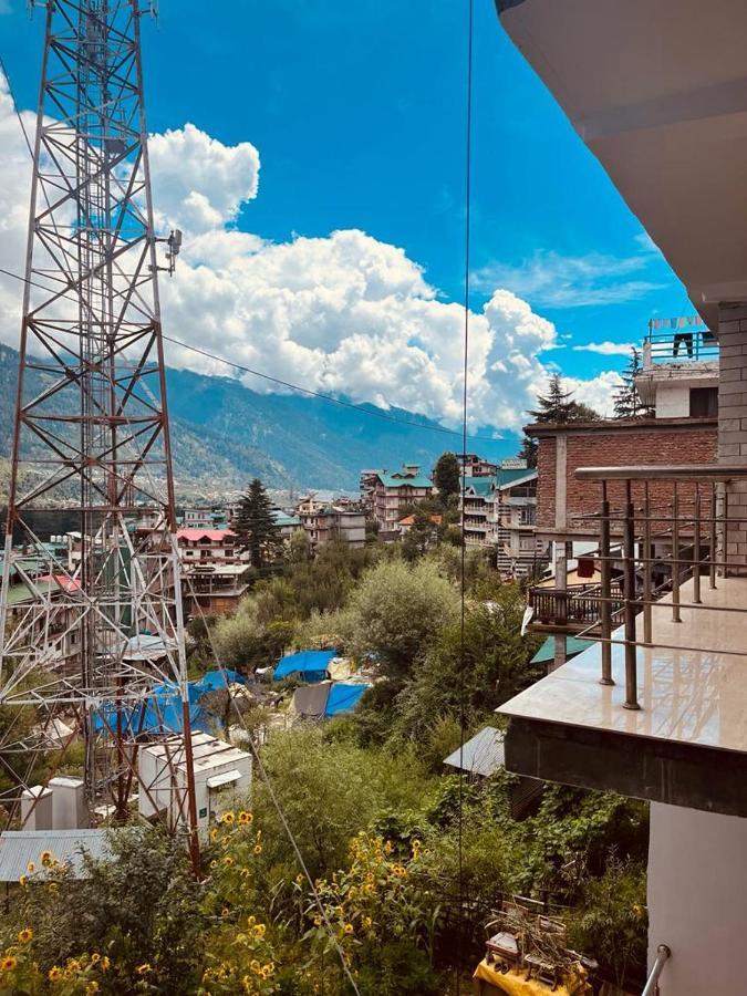 Hotel Royal Residency Manāli Exteriér fotografie