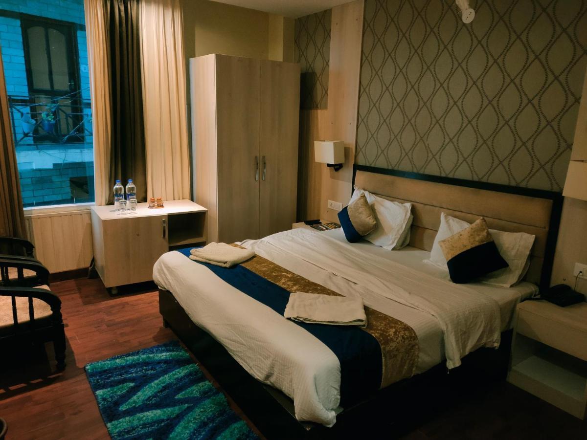 Hotel Royal Residency Manāli Exteriér fotografie