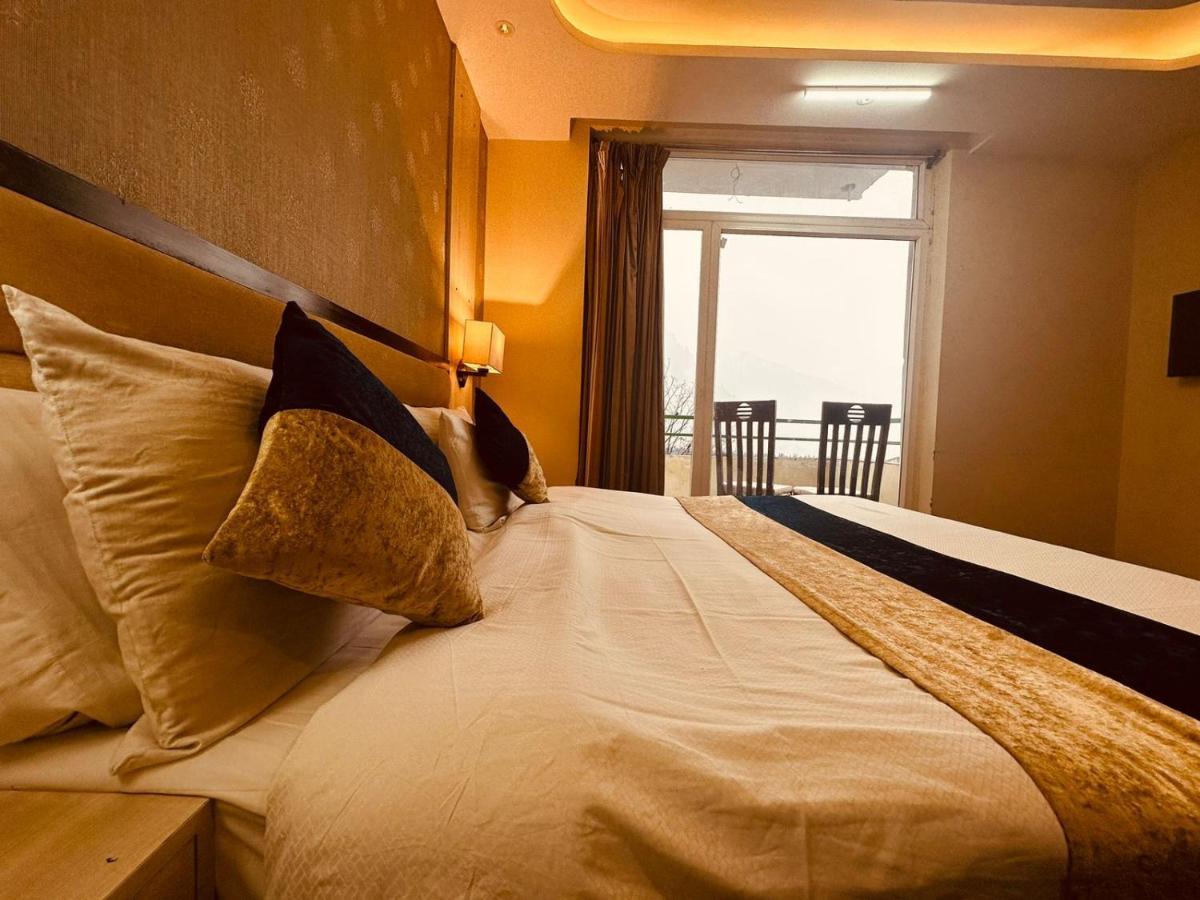 Hotel Royal Residency Manāli Exteriér fotografie