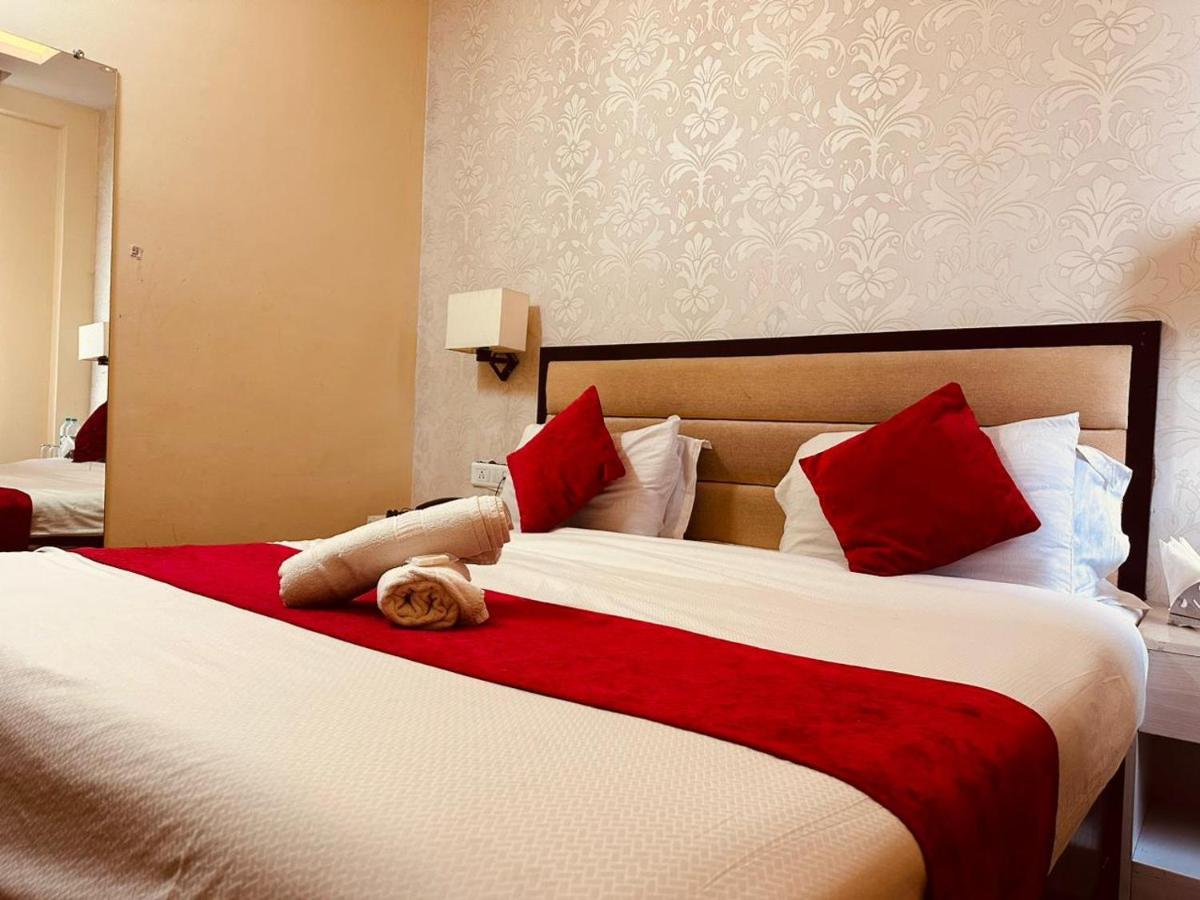Hotel Royal Residency Manāli Exteriér fotografie