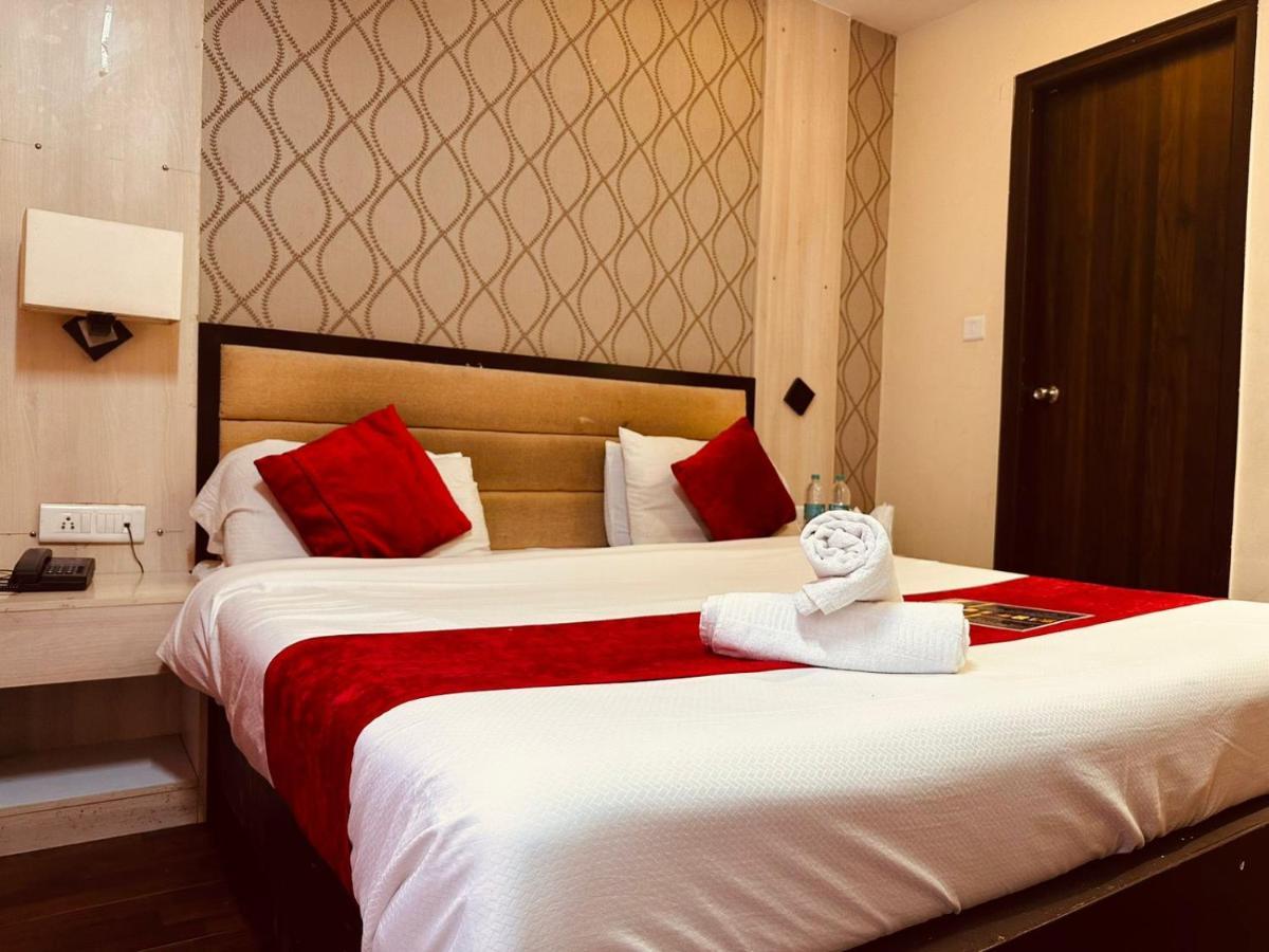 Hotel Royal Residency Manāli Exteriér fotografie
