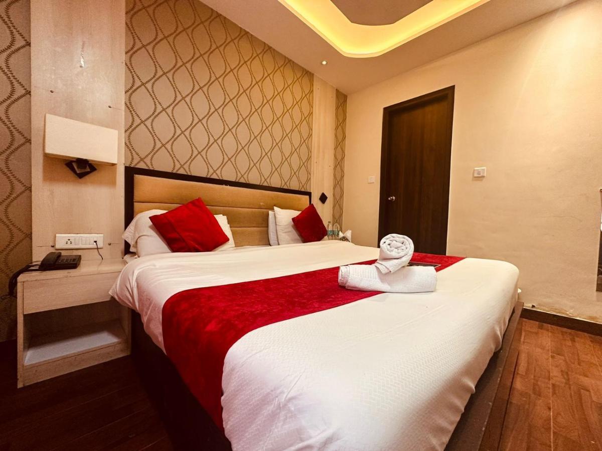 Hotel Royal Residency Manāli Exteriér fotografie